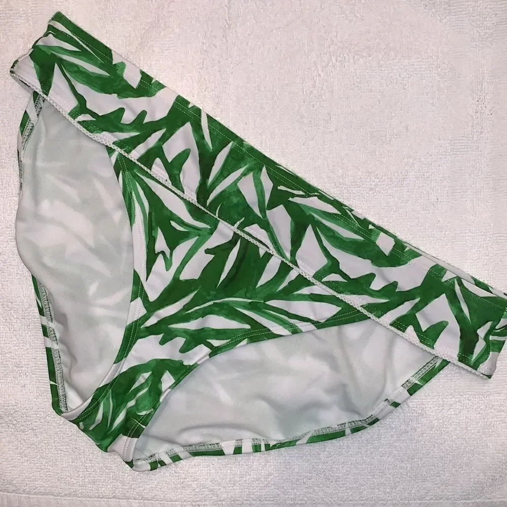 EXCELLENT CONDITION WOMEN’S ATHLETA RAIN FOREST SIZE LARGE BIKINI BOTTOMS